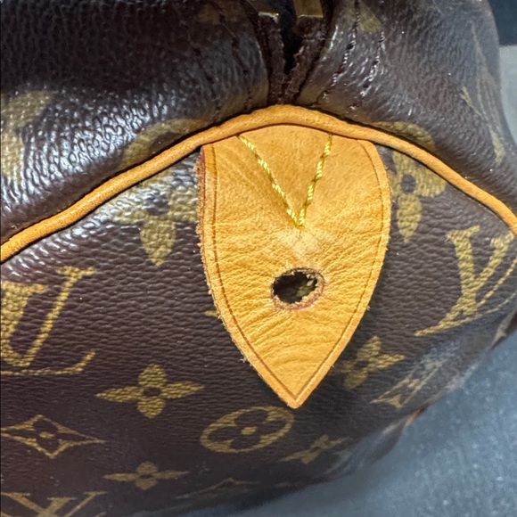 LOUIS VUITTON Monogram Canvas SPEEDY 30 - Picture 9 of 9